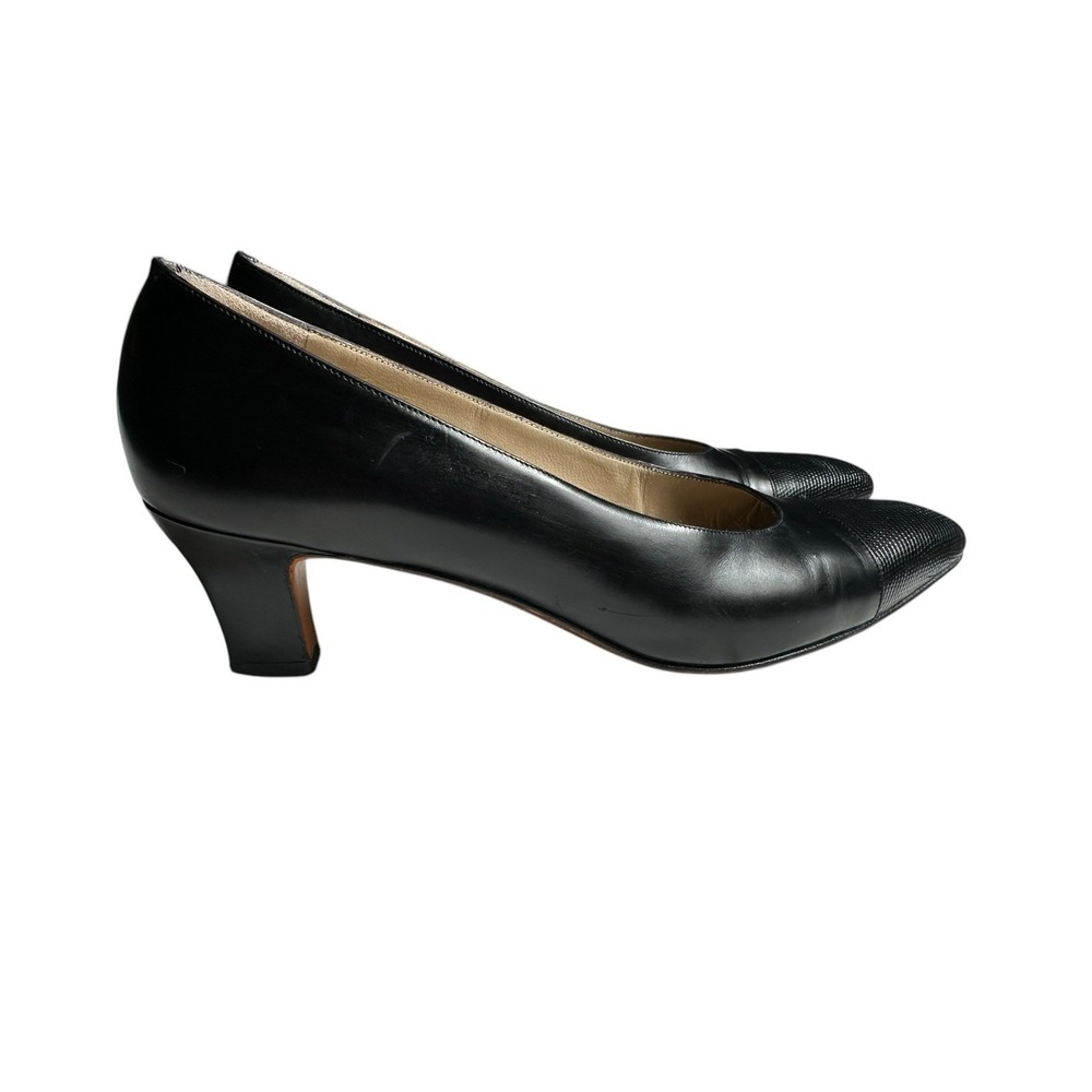 Salvatore Ferragamo Gancini Logo Black Leather Pumps Women's Sz 8.5 AAA #S64-6 - Picture 3 of 15